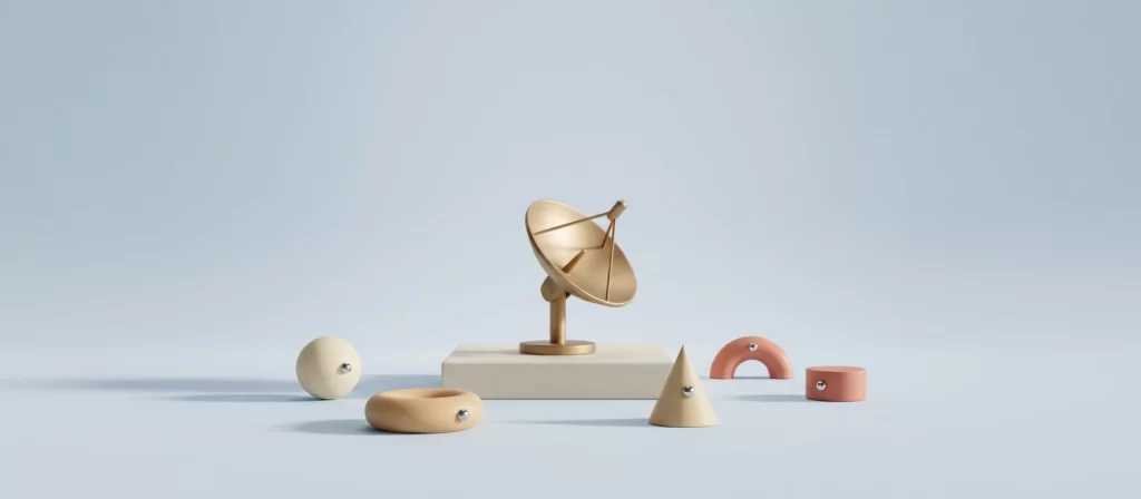Antena parabólica de latón sobre un pedestal, rodeada de formas geométricas de arcilla