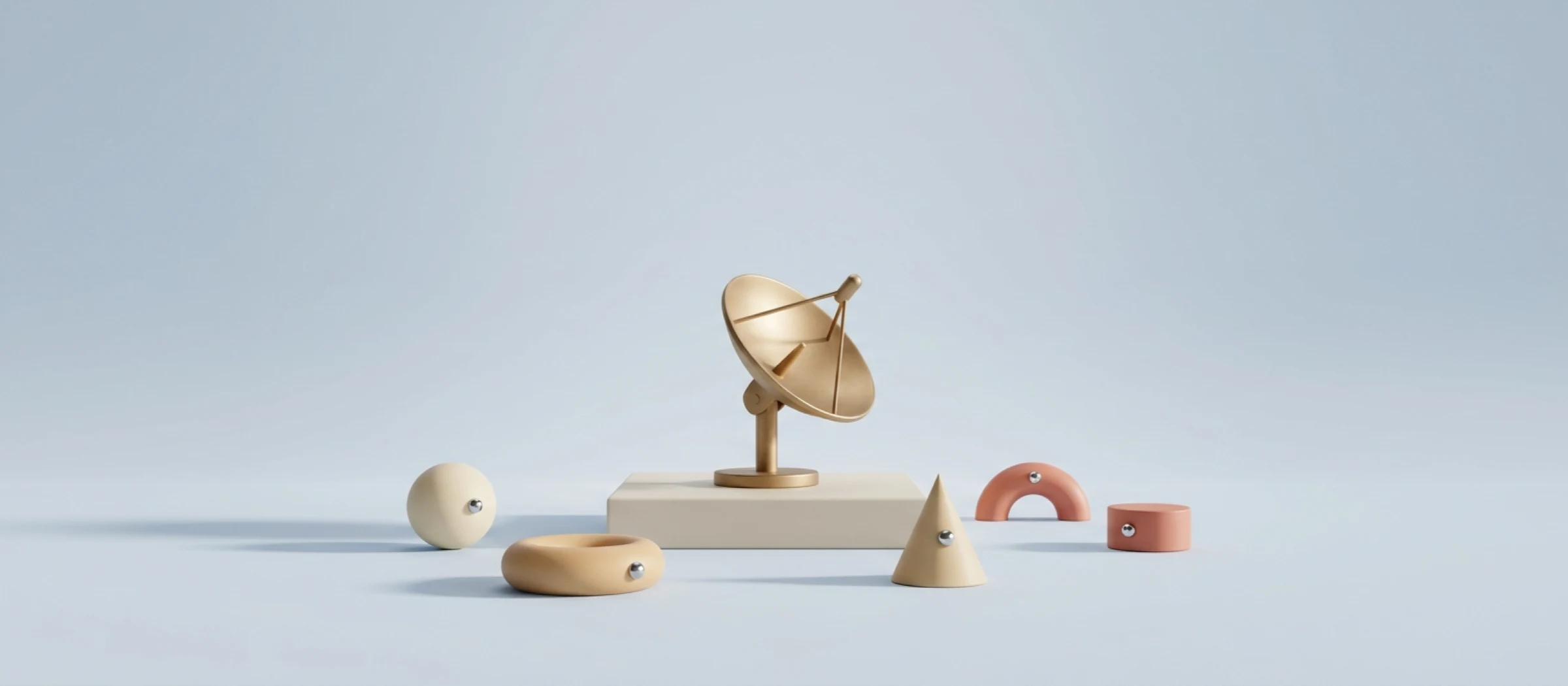 Antena parabólica de latón sobre un pedestal, rodeada de formas geométricas de arcilla