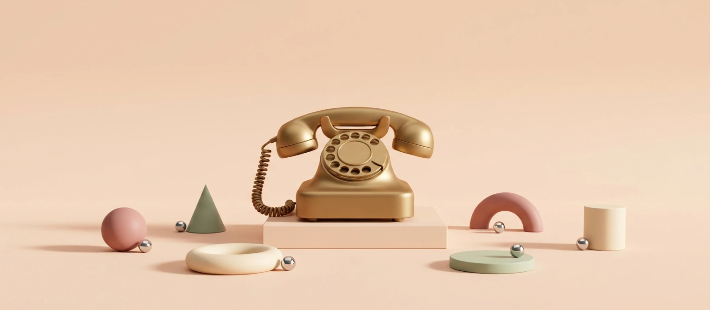 Teléfono antiguo de disco, de latón, sobre un pedestal bajo, entre formas geométricas de arcilla